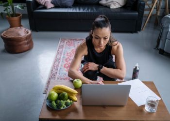 Desk Worker’s Guide To Hitting 10K Steps A Day