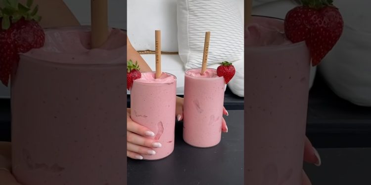 strawberry milkshake smoothie! day 20 challenge