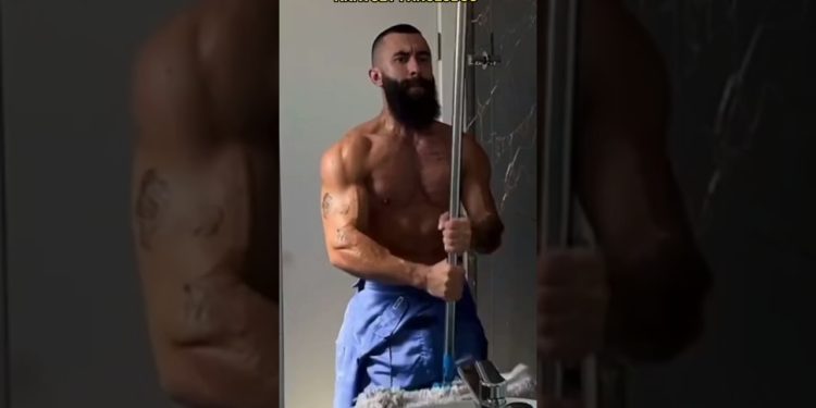 Can you hold this Mop😎||#anatoly #fitness #gym