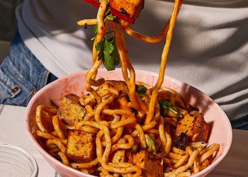 Salad, Noodles & Bánh Mì