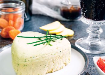 Vegan Garlic and Herb Cream Cheese – Made With Tofu