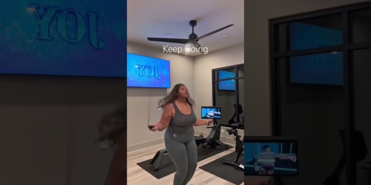 I’m on this journey 🩷 #fitness #weightlossjourney
