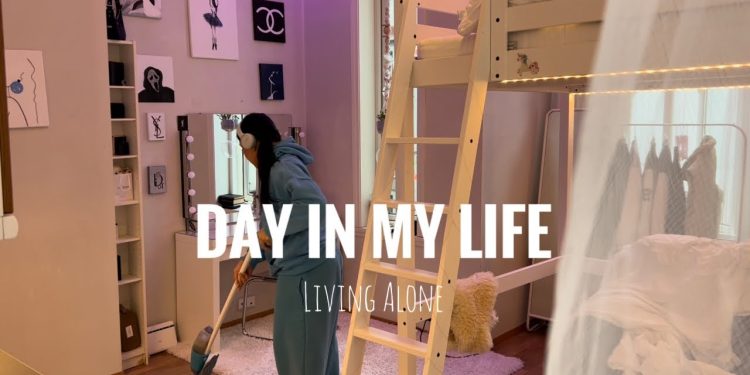 Day in my life | living alone, 5AM morning, gym, school, cleaning my apartment, what i eat