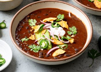 9 Plant-Based Crockpot Recipes | Easy, Veggie-Packed Meals