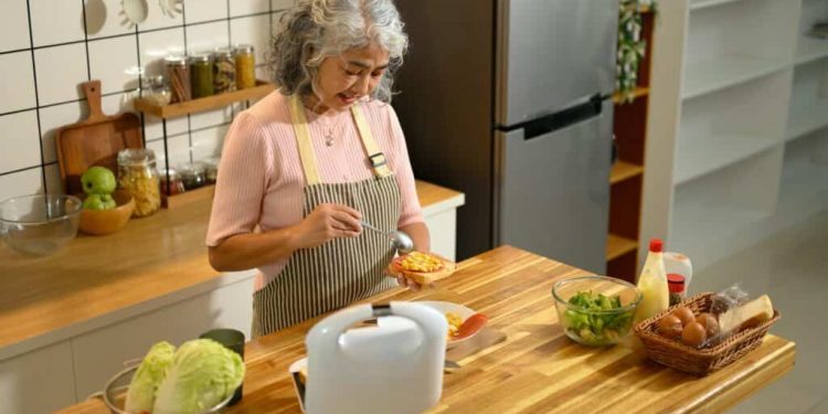 GLP-1s and Menopause: What Women Over 40 Need to Know About Nutrition