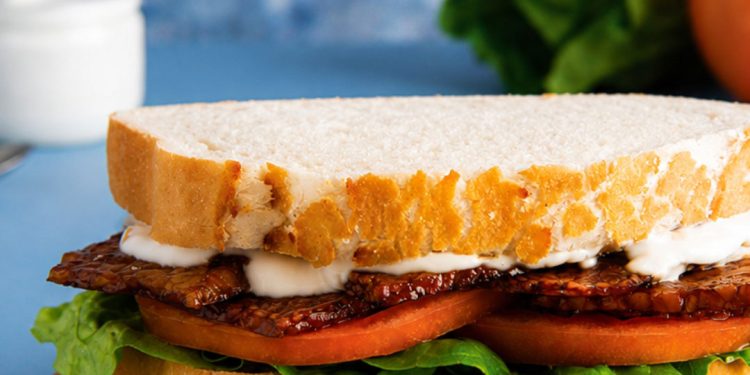 High-Protein Vegan BLT Sandwich with Tempeh Bacon